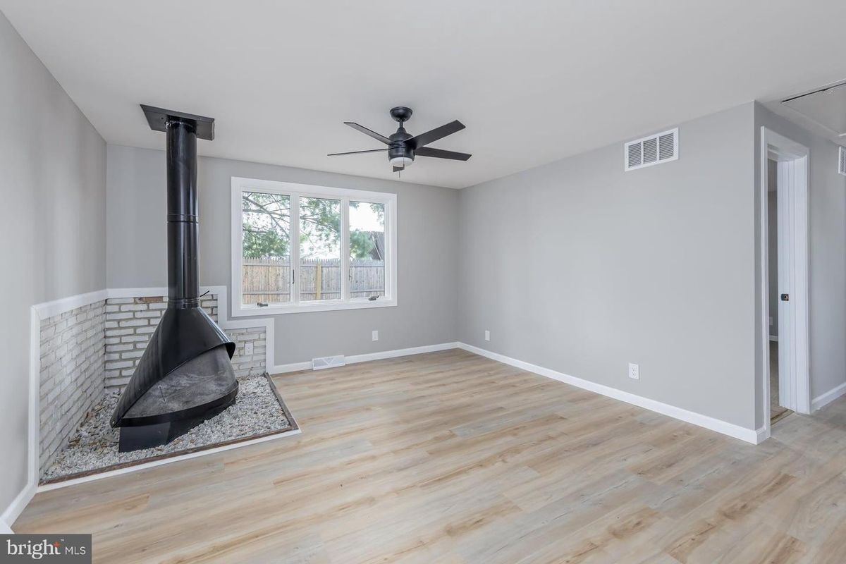 After: Bathroom — Glendora NJ Easy Sale